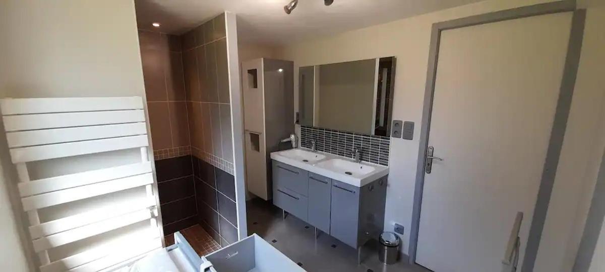 Maison En Colombage Renovee La Fontenelle  外观 照片
